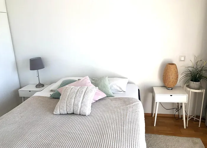 Scandinavian Design Stylish 1br Heart Center With Balcony 12